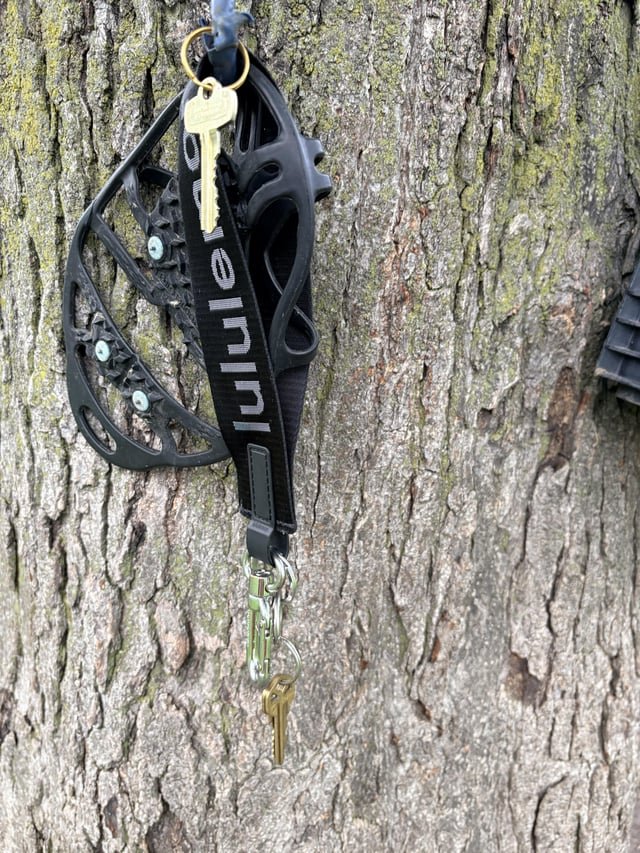 Pet alert in Chicago, Illinois — Found: 2 sets of keys in field near Cabrini & Ada