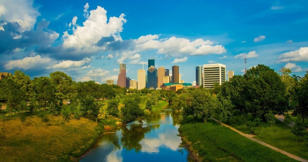 Lost Pet in Houston, Texas — This Weekend's Complete Live Music Listings (9/13 - 9/15)